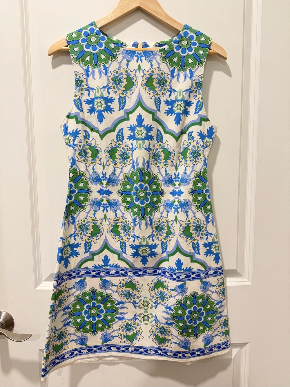 Flying Tomato Sleeveless Tile-Print Mini Dress in Blue & Green